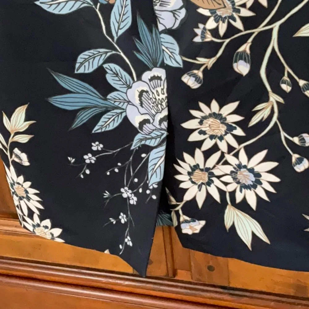 Vince Camuto Floral Printed Scuba Knit Sheath Dress Size 4 - Picture 10 of 12